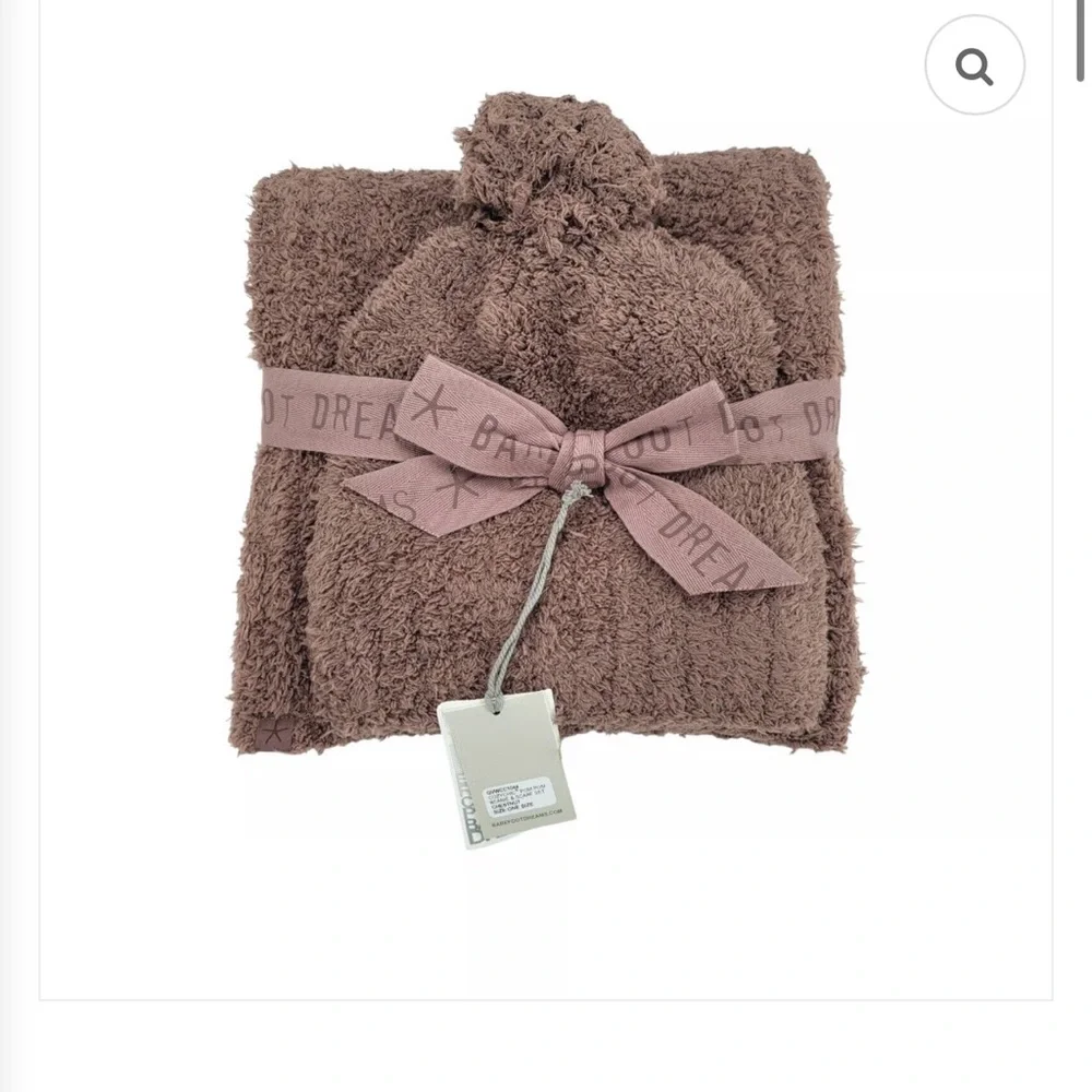 NWT Barefoot‎ Dreams Women’s Cozy Chic Scarf & Hat Set Gift Stocking Stuffer